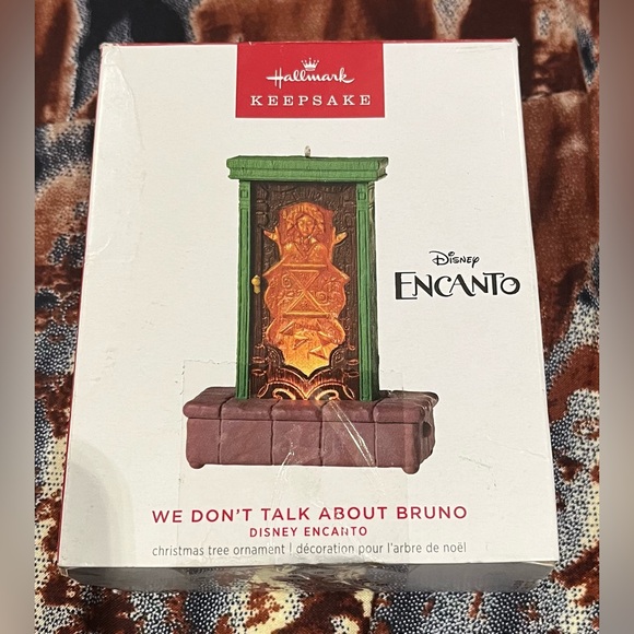 Disney Encanto Christmas Ornament - Picture 1 of 3